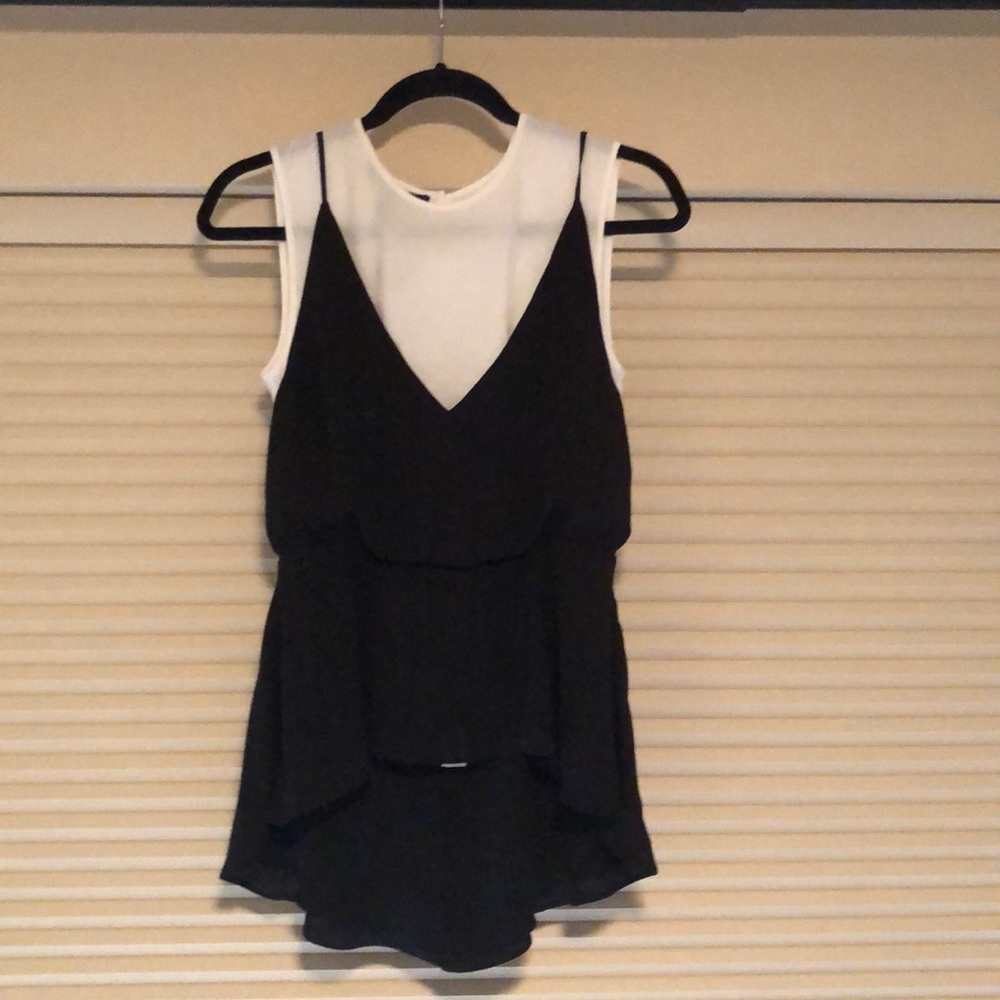 BCBG top